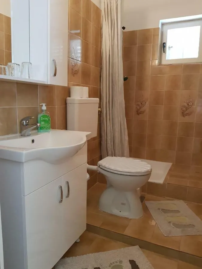 Rooms Neda Rab Town
