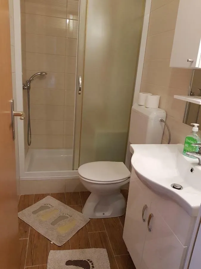 Rooms Neda Rab Town 3*,
