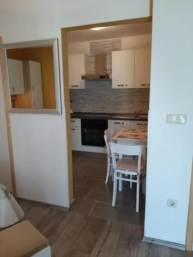 Rooms Neda Rab Town 3*,