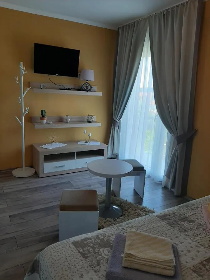 Rooms Neda Rab Town Affittacamere
